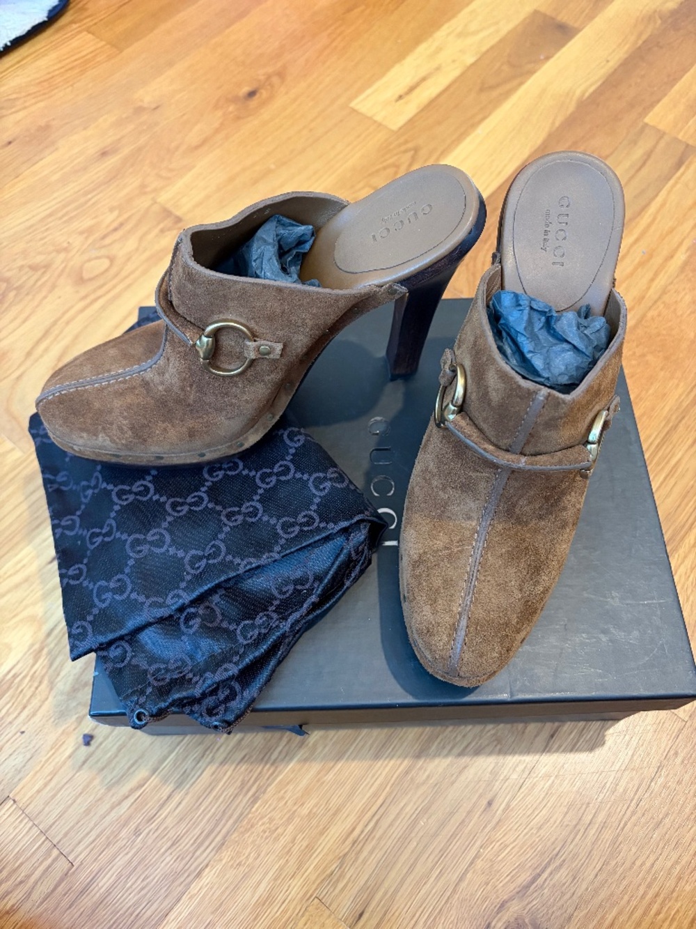 Gucci brown suede clogs